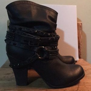 Black ankle boots size 8.5